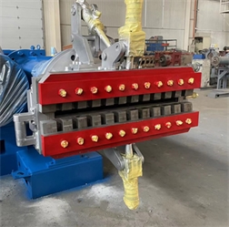 XJ-300擠出機大型工程胎面